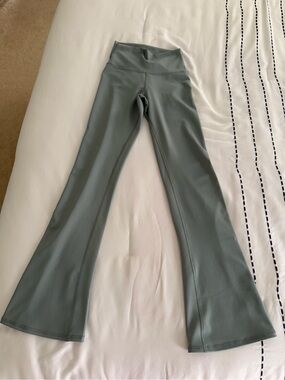 ALO Yoga Women's Blue Grey Flare Leggings
